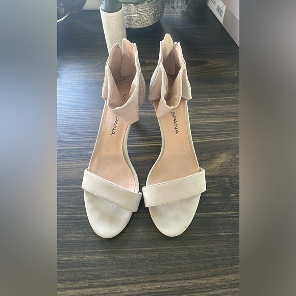 Moda Spana Meg Sandal. Sz 7.5. Beige - Picture 8 of 8